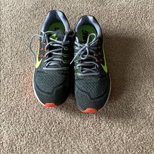 Nike zoom structure 18- size 12